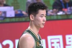 郭昊文半场手感冰凉仅得5分 正负值-14