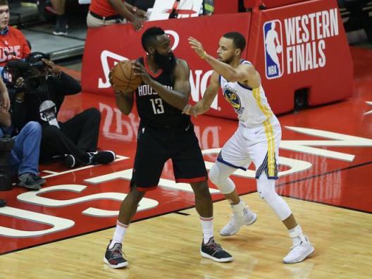10年前今天：哈登12次失误创NBA季后赛历史新纪录