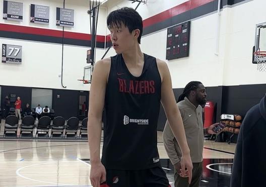 杨瀚森试训开拓者引关注 被誉潜在首轮秀