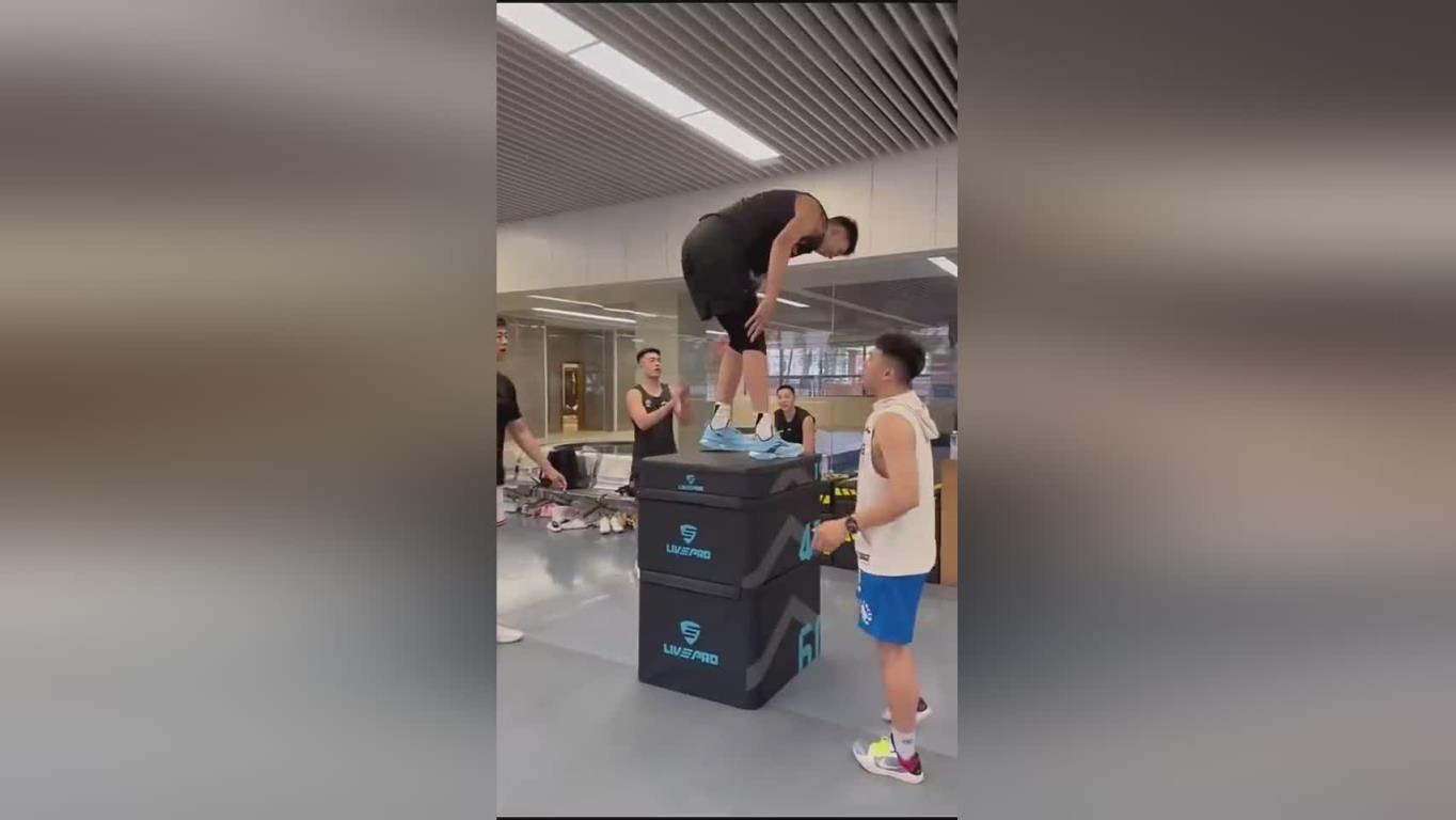 跳箱训练！杜锋晒视频：全力备战全运中！小伙子们再接再厉