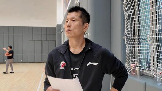 山东86比93不敌四川，鞠维松展现执教实力，能力不逊邱彪
