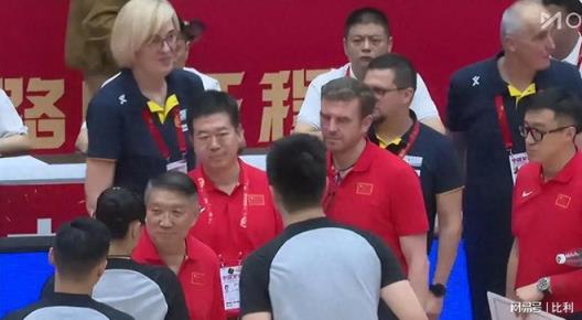 李梦第一时间回应宫鲁鸣：感谢似谢幕告别