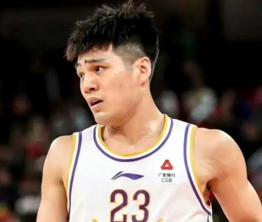 陈国豪成球队争夺目标，投篮能力成关键考验