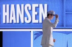 杨瀚森成16号秀！NBA高管怒斥开拓者选人太疯狂