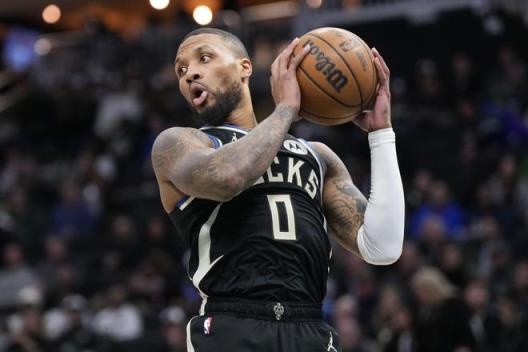 利拉德正式转推：全明星首发&MVP、NBA杯冠军，雄鹿50年来最强控卫