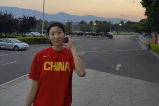 中国女篮亚洲杯定妆照拍摄 14人参与 李一凡王馨雨未亮相