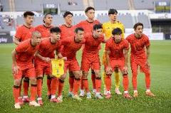 津媒:国足防守进攻双低迷,两连败0进球仍不如中国香港队