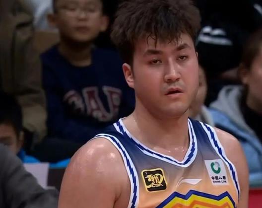 新疆夏联大胜北控！5人上双，艾孜买提轰23分，伊福持球锻炼新秀