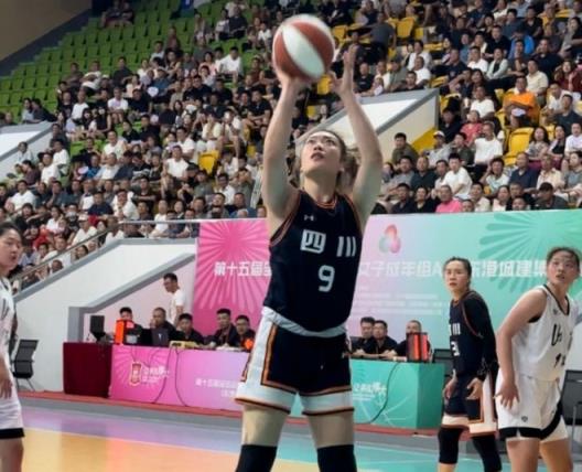 狂胜109分！四川女篮140-31横扫山西 李梦10中10率队7国手上双