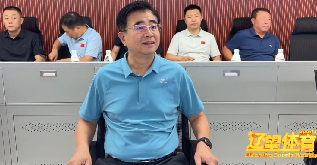 辽媒：宋凯视察辽宁足球数据平台并座谈青训机构