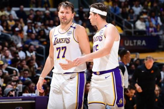 ESPN：里夫斯未来合同年薪将超3000万美元，湖人或将长期保留他