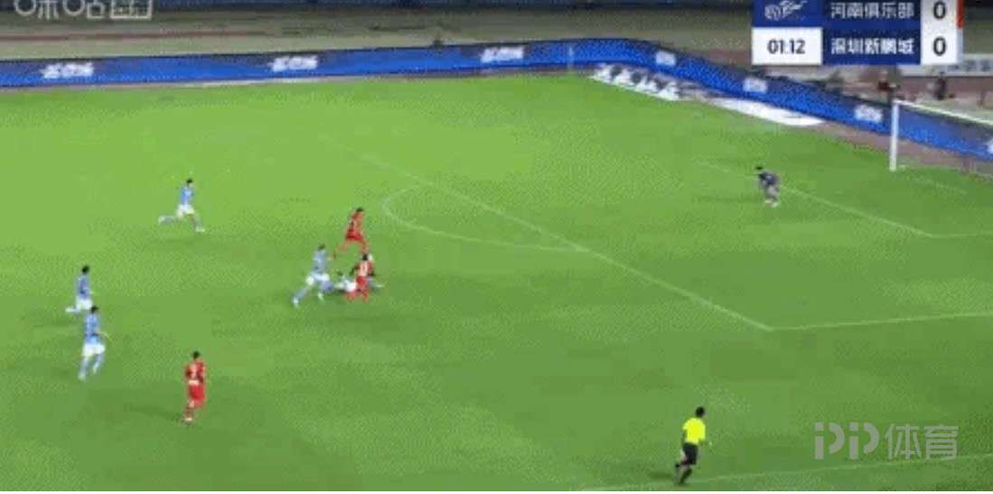 半场战报：河南1-0新鹏城，钟义浩破门，卡多索两球遭判罚