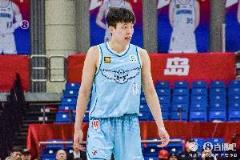青岛VS上海：杨瀚森洛夫顿领军 梅肯首秀 双方3外援对决