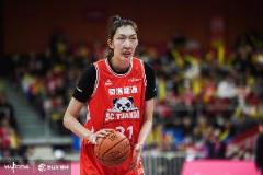 韩旭第三次获得WCBA常规赛MVP，称又一个MVP并感谢自己的坚持努力