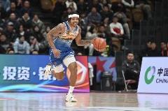 CBA官方宣布新疆队取消注册爱德华兹和皮特森