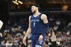 战旧主勇姿展现！小皮蓬半场6投5中高效贡献14分2篮板3助攻