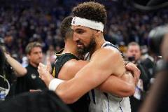 水花克莱成就NBA历史10+赛季200+三分第二人 比肩库里