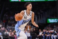 里萨谢21投12中砍36分5记三分6篮板创生涯新高