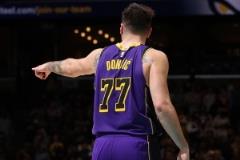 湖人半场罚球8-0领先火箭 全场火箭17罚14中 湖人20罚18中