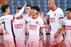 成都蓉城客场3-0战胜山东泰山