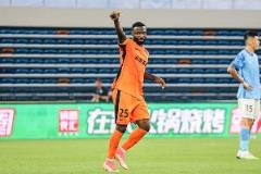记者：玉昆奥斯卡无缘与申花的比赛因第十根肋骨受伤