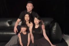 如此幸福为何糊涂啊？此前刘维伟一家四口的全家福花絮~