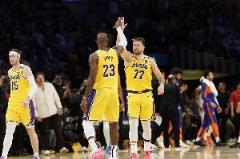 春晚来了！湖人阵容曝光：詹姆斯、东契奇、里夫斯、八村塁、海斯齐齐登场！