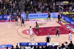 边线球世界难题！上海最后时刻发边线球战术被识破，胡明轩完成致命抢断！