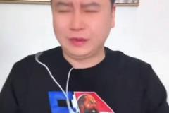 胡明轩爸爸看着真壮实啊