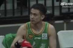 今天表现简直MVP！赵继伟赛中受伤，眼球能看到淤血