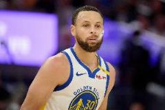 高效输出！库里半场7中4砍15分7板3助三分5中2
