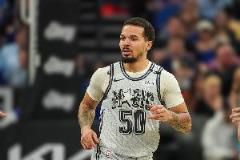 高效替补！科尔-安东尼17投10中砍25分5助0失误正负值+31