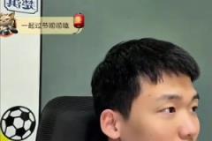 踢满120分钟！B费午夜仍在老特拉福德球场外与球迷见面❤️