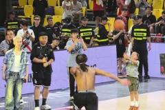 新球迷只看到跳不起来的罗斯，老球迷才知道他是飞天遁地的MVP