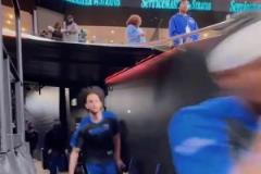 浓眉空砍40分9板2助依然无缘季后赛！“蜀国之灭非将军之过”