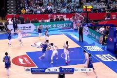 你也这样来？鲍威尔强势命中三分后丢手雷捂耳庆祝