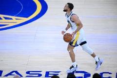 库里季后赛总助攻数超越库西，排名NBA历史第18位