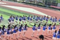 恩比德球衣成焦点！某校运动会女生全穿大帝战袍