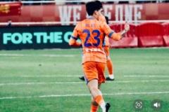 三轮不胜谢文能感谢球迷支持，呼吁更多包容