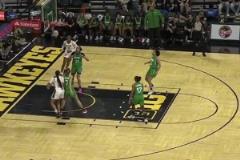WNBA女库里！克拉克今日再现超远逆天三分！
