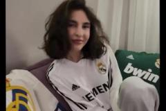 单身皇马男球迷需要这样一位女朋友！