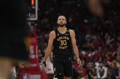 队记Slater：勇士将让库里随队治疗，先在客场开始恢复程序