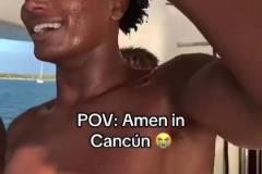 开启假期！阿门乘游艇出海玩起了跳水