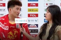 孙铭徽：身体不适仍全情投入，本场比赛全力以赴