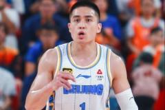 探长提醒陈盈骏：再犯违体犯规将被停赛一场