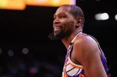 KD：你有没有想过你为啥这么穷？网友：你富得流油还和穷光蛋争论？