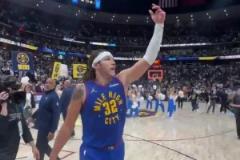 保卫高原！赢球后威少狂拍约老师脑袋 戈登英雄般退场