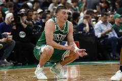 马祖拉：霍勒迪3次犯规后普理查德上场时间增加，攻防表现俱佳