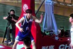 亚马尔弟弟年纪轻轻也是跟着哥哥走上人生巅峰