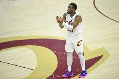 1-3落后！骑士官方：米切尔G5出战成疑